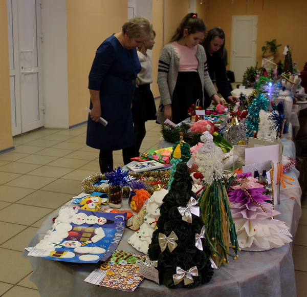 Губернаторская елка в Песоченском КДК 