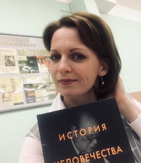 Сотрудничество библиотеки с петербургскими краеведами.           