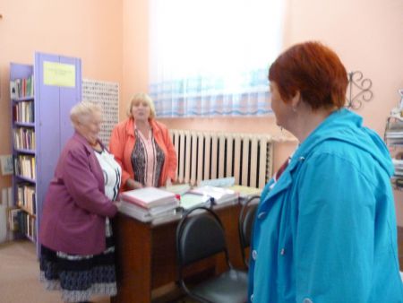 Ветераны в читальном зале