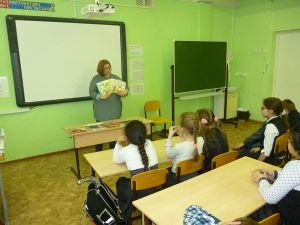Книжный обзор «Ваше котейшество» ко Дню кошек