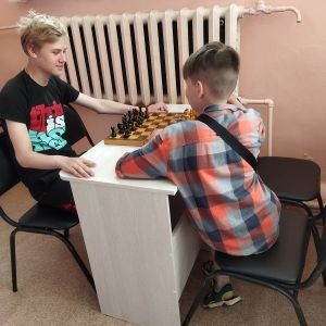 Шахматно-шашечный турнир в библиотеке